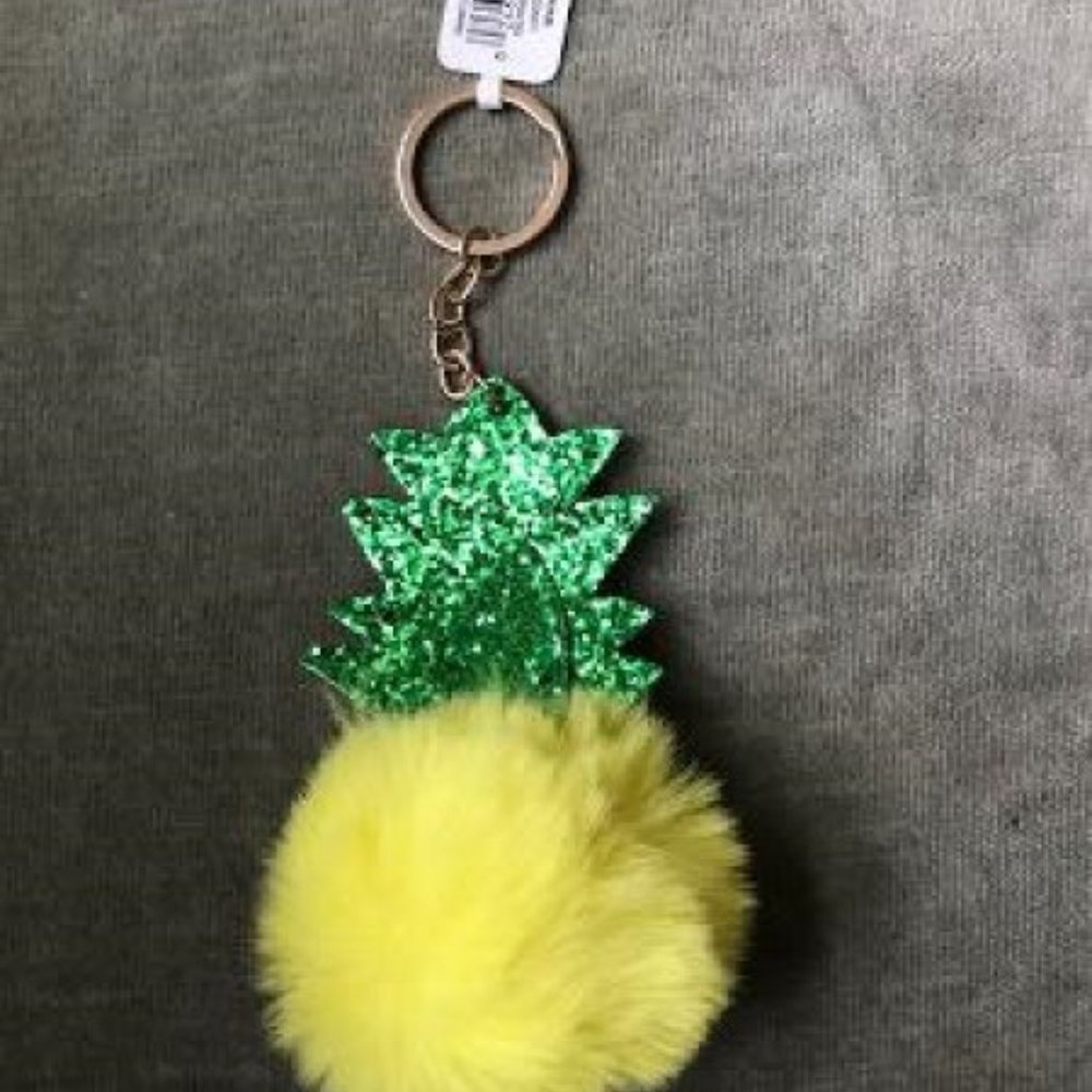 Fuzzy Pineapple Keychain Pom P